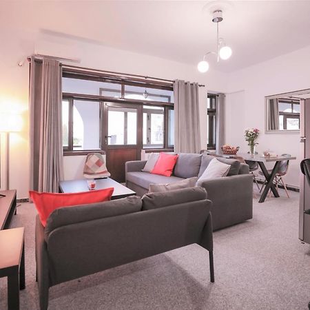 Modern 2 Bedroom Apartment Next To Metro - Marousi Athena Bagian luar foto
