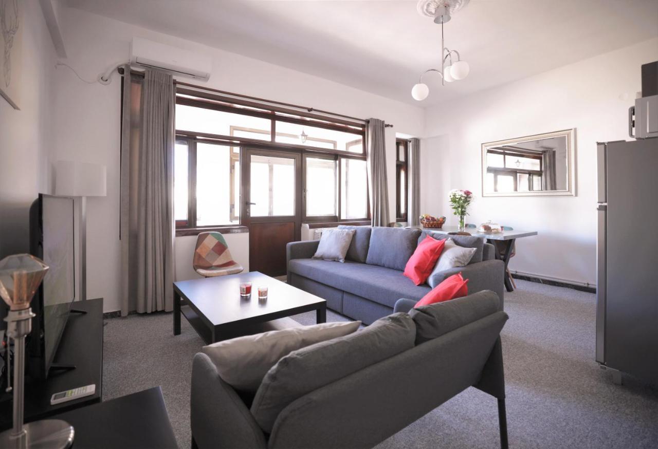 Modern 2 Bedroom Apartment Next To Metro - Marousi Athena Bagian luar foto