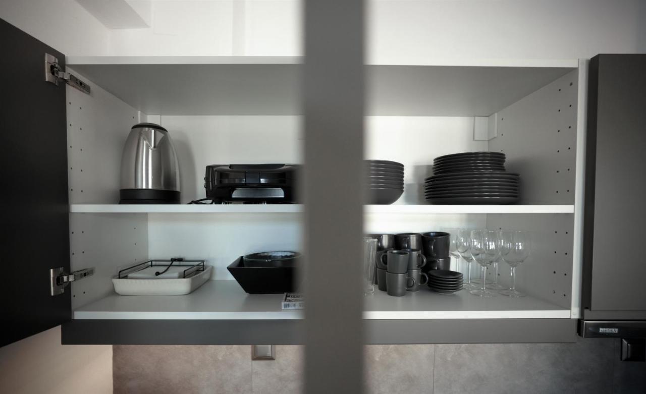 Modern 2 Bedroom Apartment Next To Metro - Marousi Athena Bagian luar foto