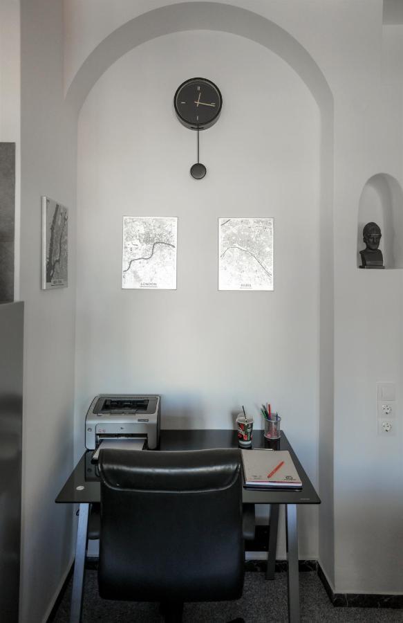 Modern 2 Bedroom Apartment Next To Metro - Marousi Athena Bagian luar foto