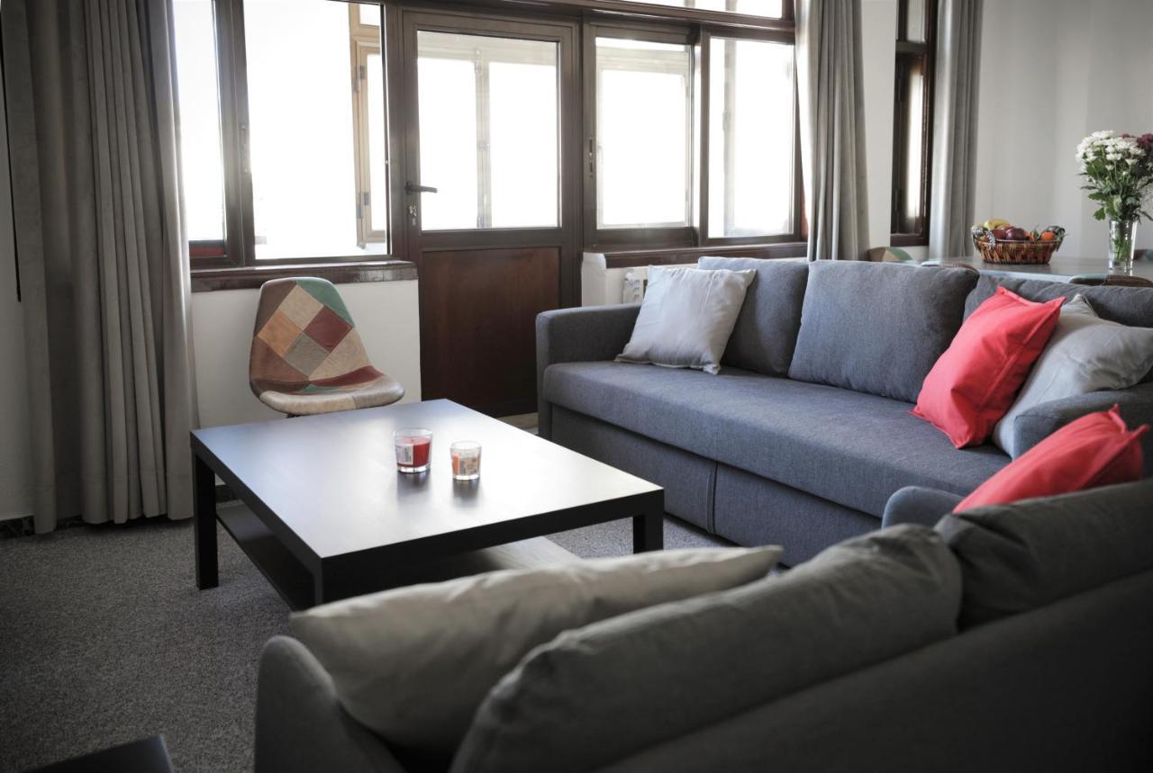 Modern 2 Bedroom Apartment Next To Metro - Marousi Athena Bagian luar foto
