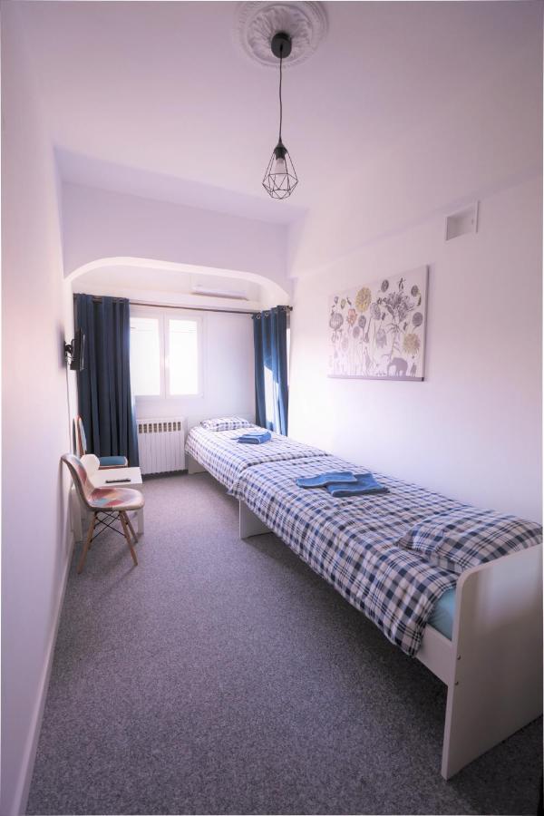 Modern 2 Bedroom Apartment Next To Metro - Marousi Athena Bagian luar foto