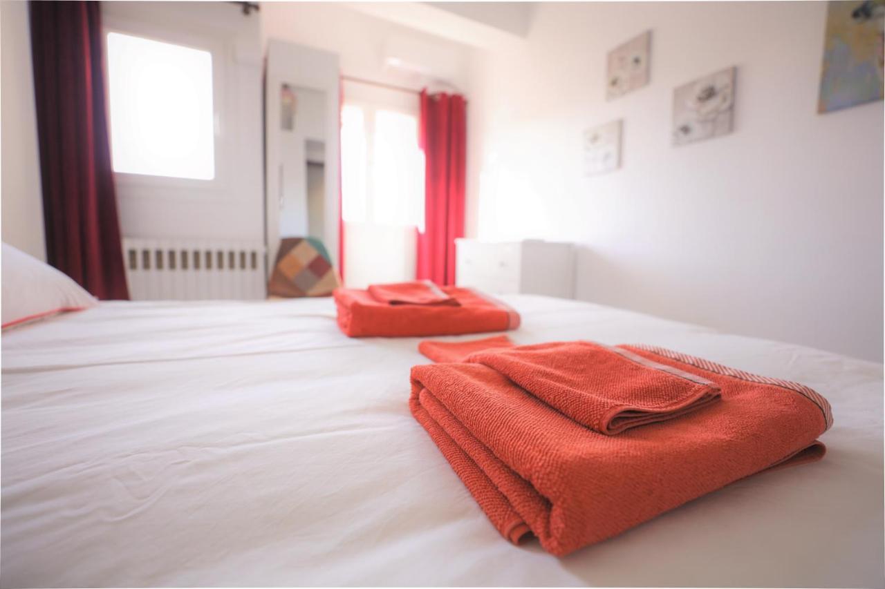 Modern 2 Bedroom Apartment Next To Metro - Marousi Athena Bagian luar foto
