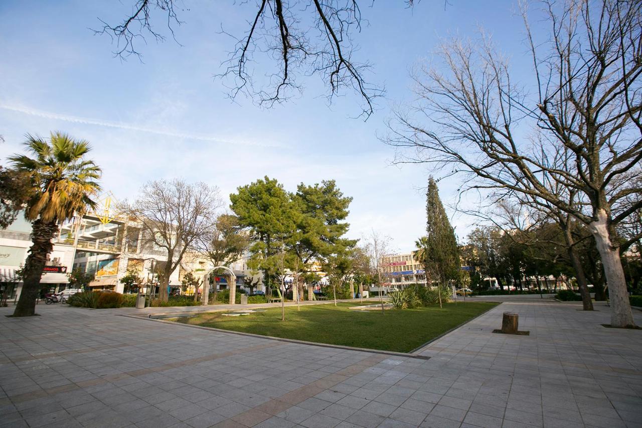Modern 2 Bedroom Apartment Next To Metro - Marousi Athena Bagian luar foto