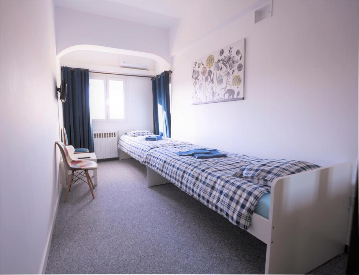 Modern 2 Bedroom Apartment Next To Metro - Marousi Athena Bagian luar foto