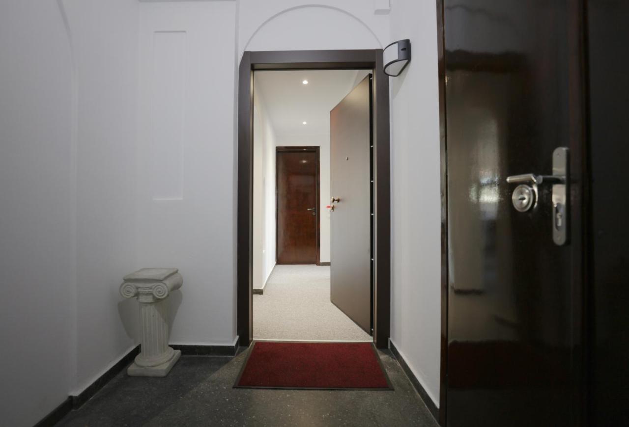 Modern 2 Bedroom Apartment Next To Metro - Marousi Athena Bagian luar foto